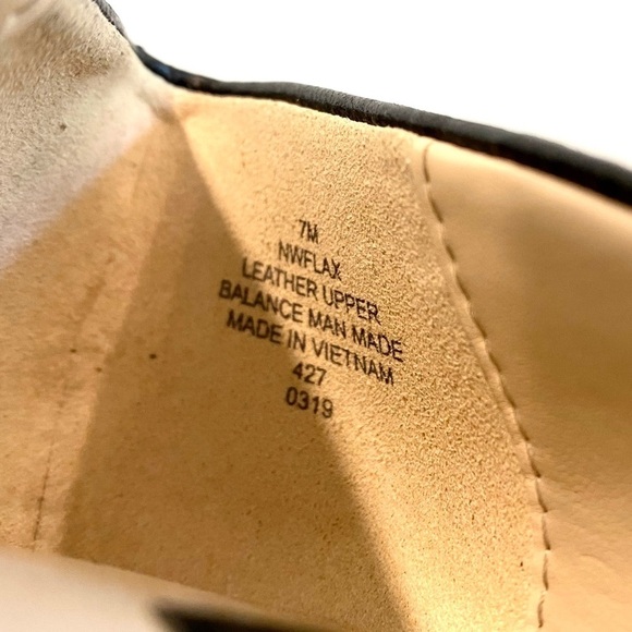 Nine West NWFlax Black Leather Dress Pumps Chic Stylish Classic Pointed Size 7 - Picture 10 of 11